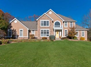 3875 Foxglove Dr NE, Grand Rapids, MI 49525