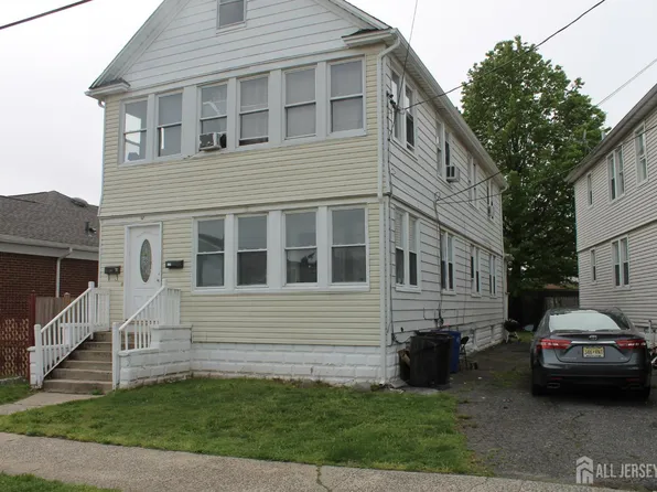 67 Edgar St, Carteret, NJ 07008