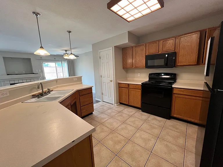 18256 E Alabama Pl #B — Photo 5
