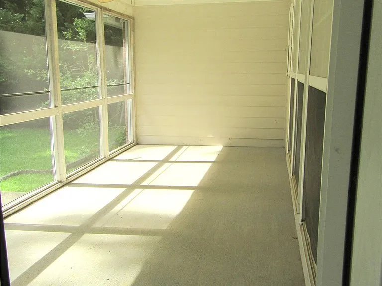 236 Palomar St — Photo 2