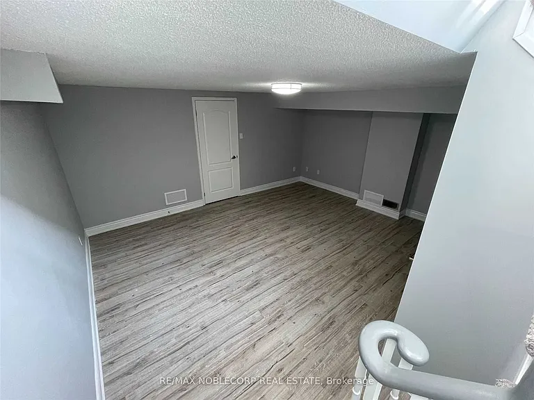 14 Cordgrass Cres — Photo 15