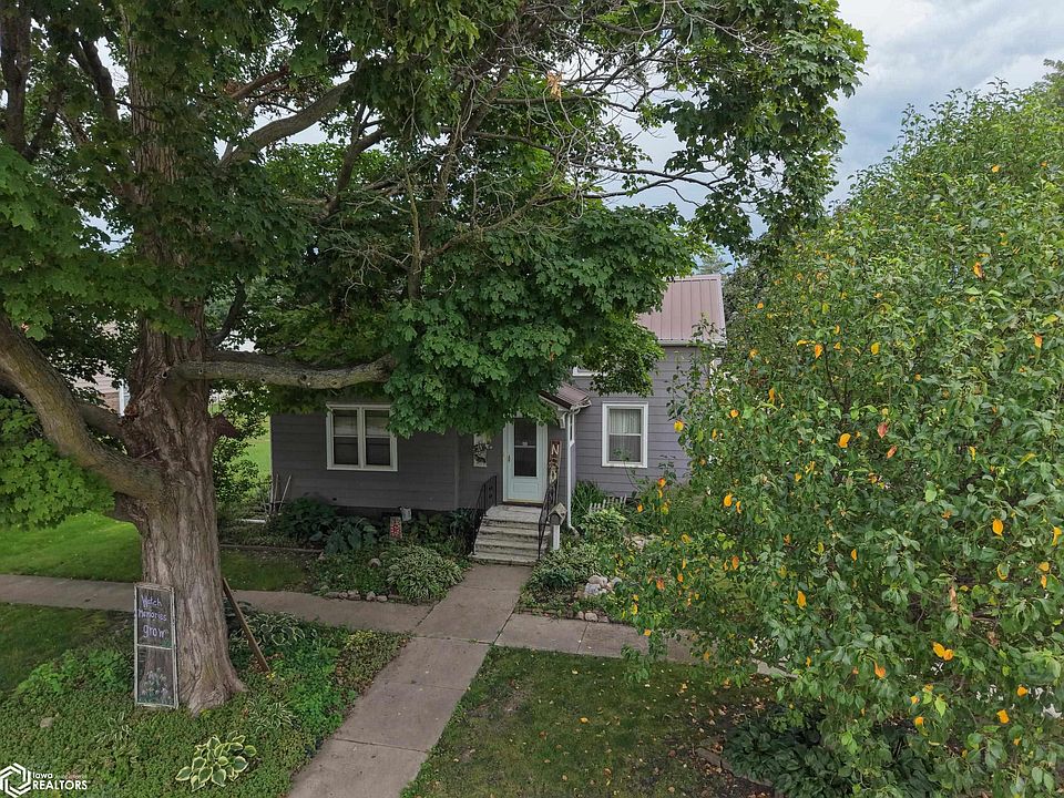 28th image of 1021 1st Ave