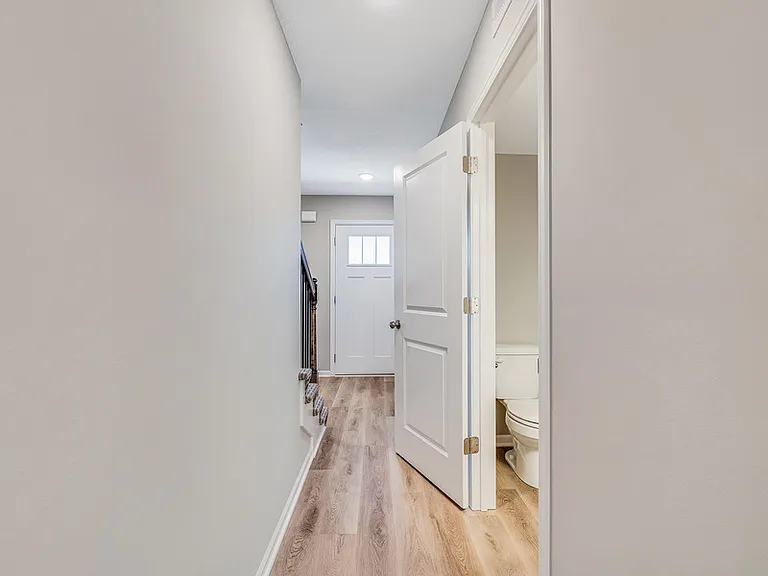601 E Mason St #B — Photo 7