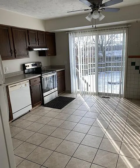 12715 Weir St — Photo 6