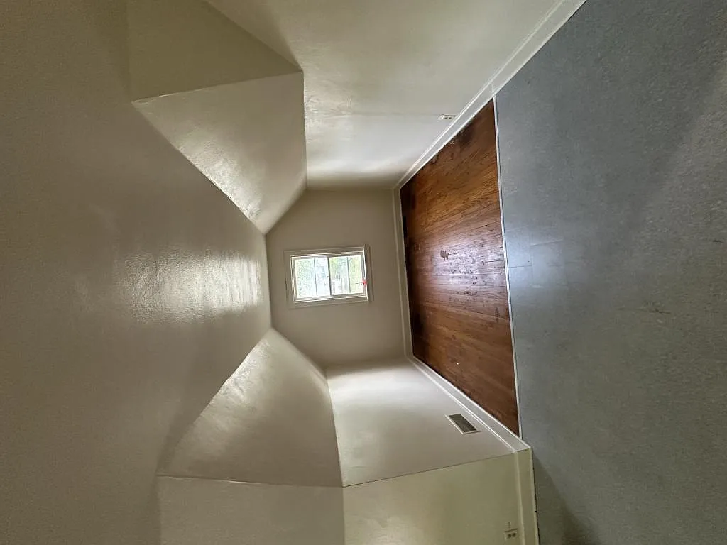540 W Evelyn, 2nd Floor — Photo 2