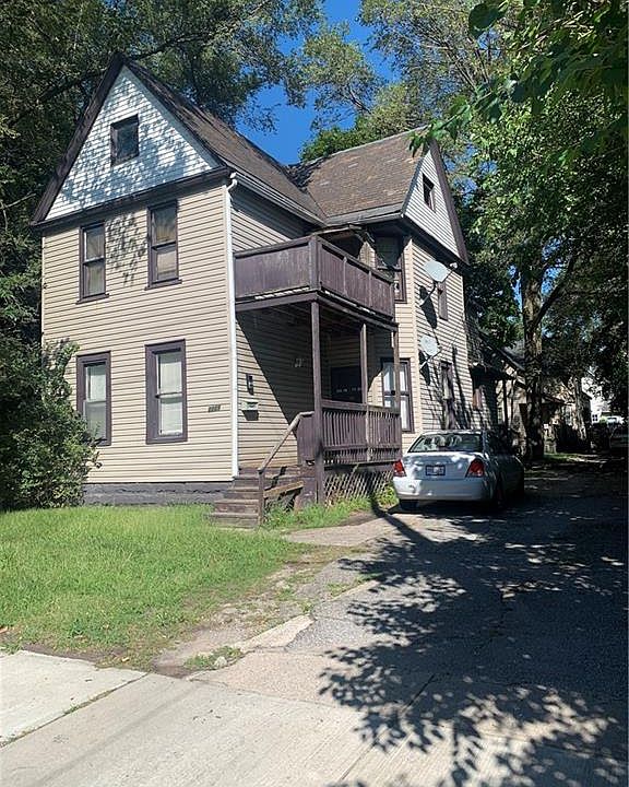 2nd image of 2221/23 E 76th St