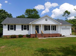 1831 Watts Landing Rd, Hampstead, NC 28443