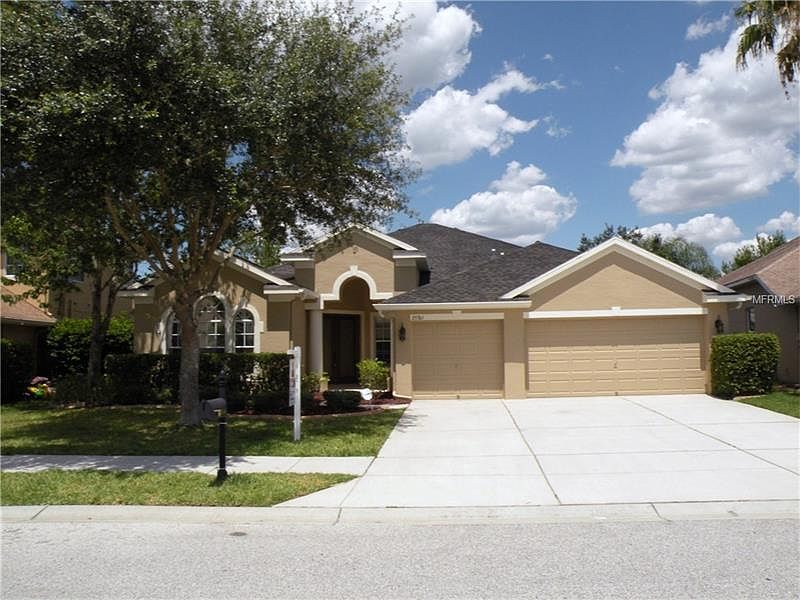 1st image of 23301 Abercorn Ln