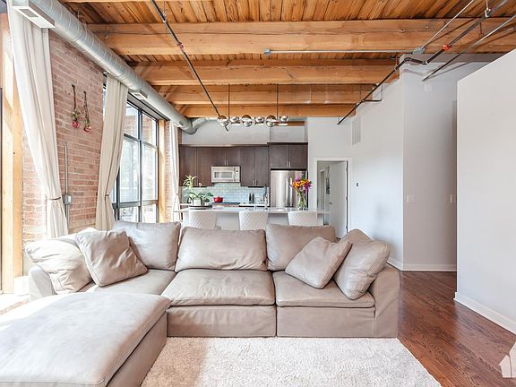 2nd image of 1750 N Wolcott Ave #208