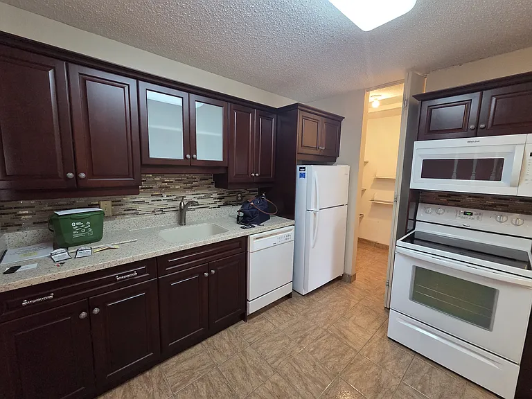 2081 Saddleback Rd NW — Photo 4