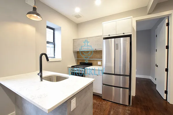 Rented by null | media 41