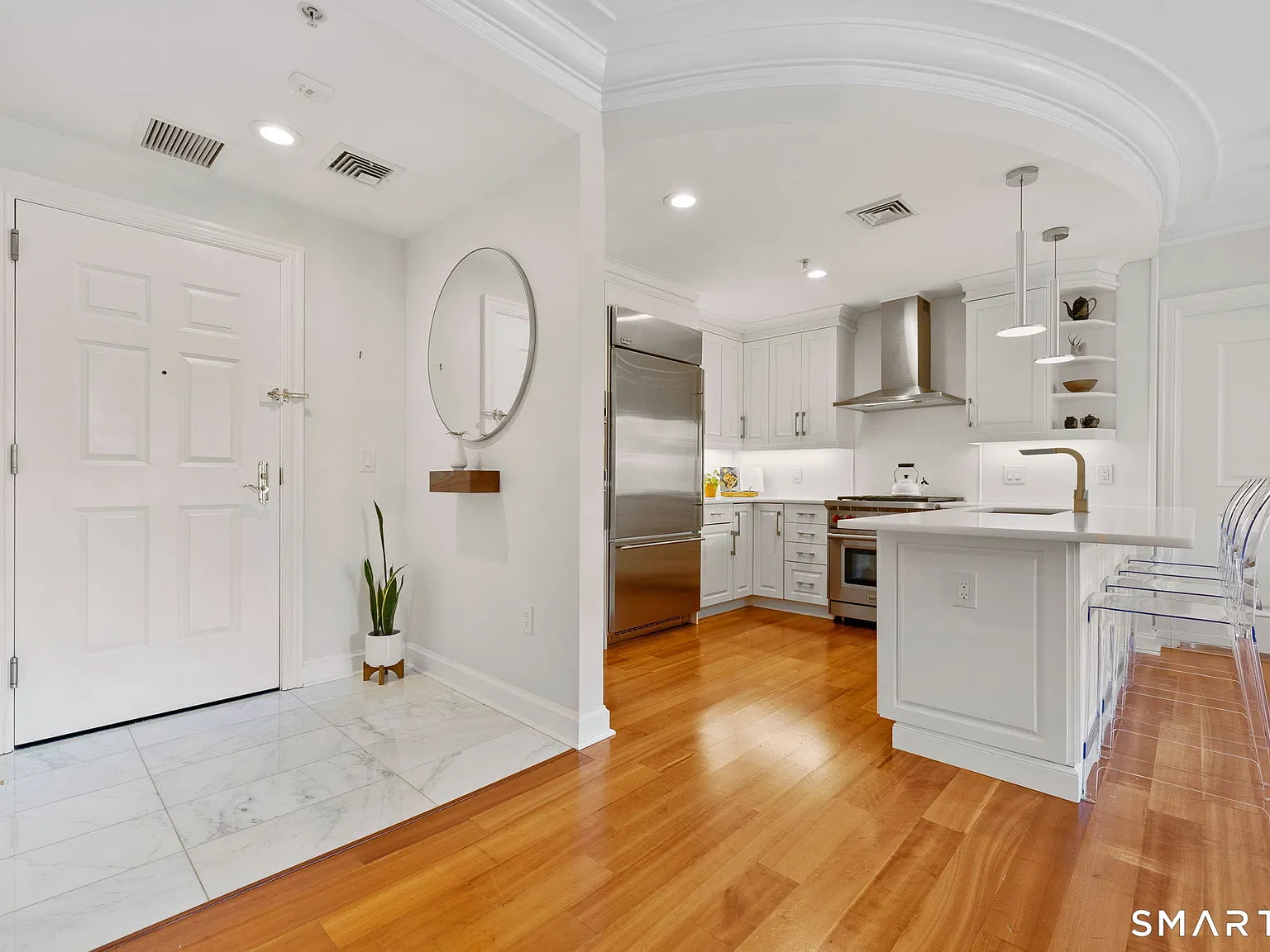 2 bed, 2.0 bath, 1228 sqft, $5,000 — Photo 2
