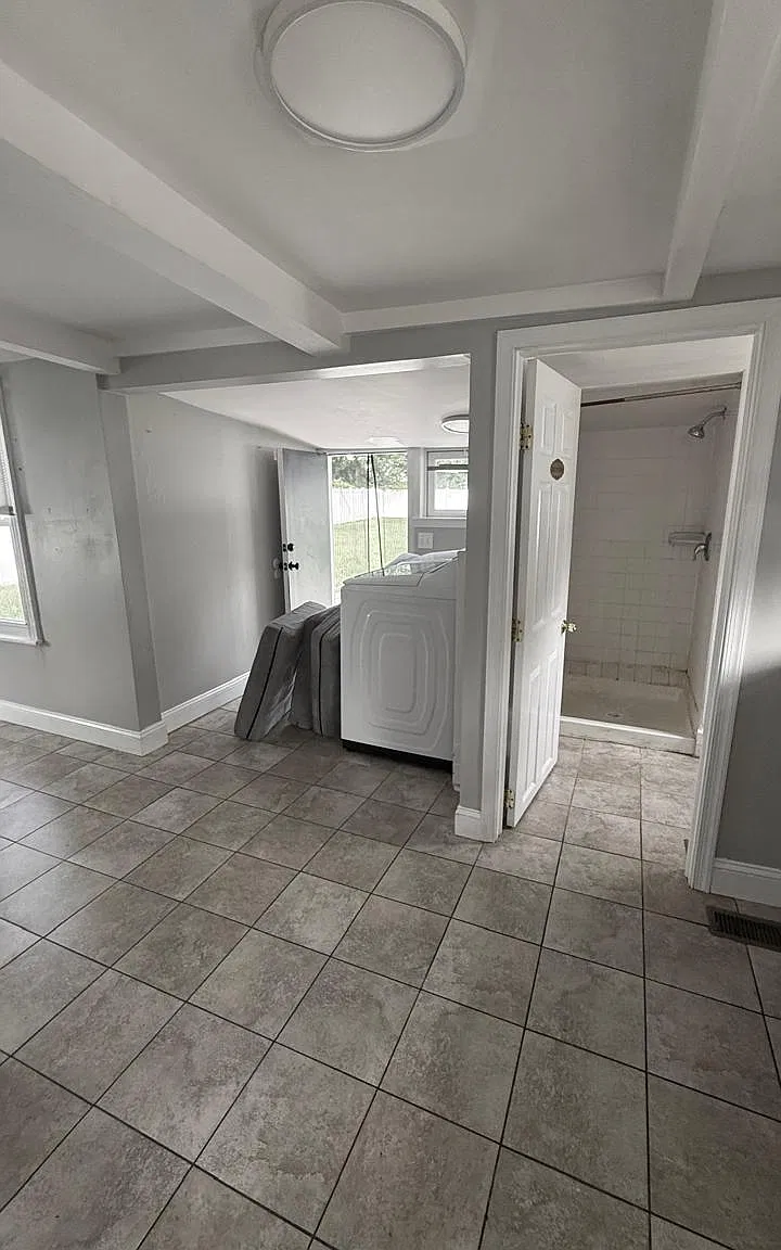 4 bed, 1353 sqft, $3,500 — Photo 3