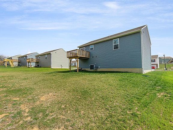 4th image of 598 Summer Pointe Dr