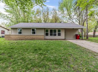 1403 Williamsburg Dr, Champaign, IL