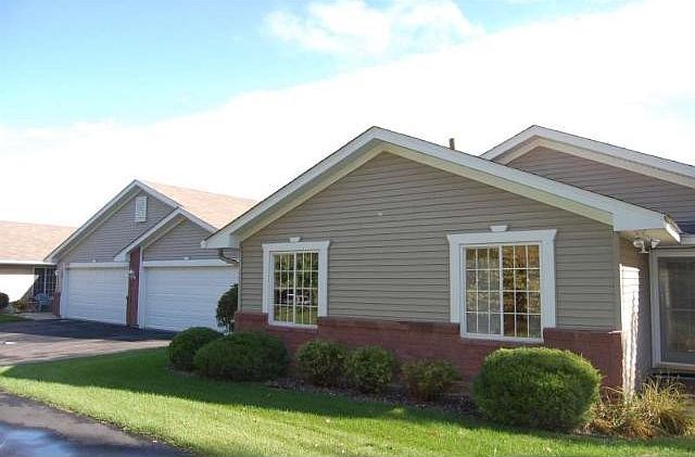 1st image of 25735 Park Ln