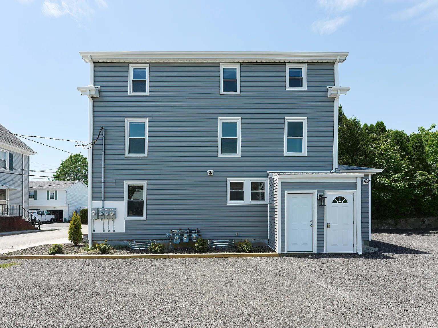 71 Saint Elizabeth St — Photo 4