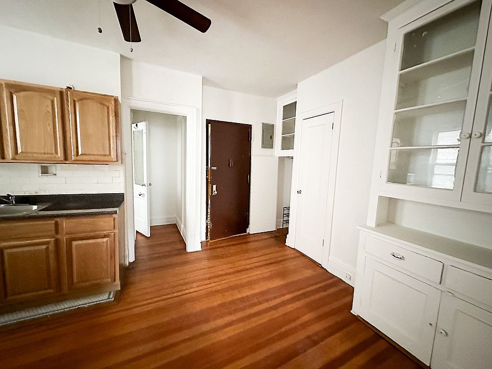 1st image of 25-26 18th St #2R