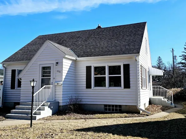 206 4th Ave NE, Saint Cloud, MN 56304