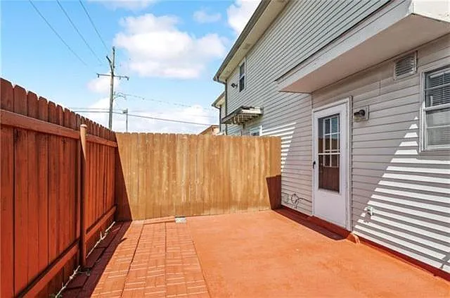 2463 Idaho Ave — Photo 11