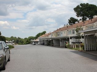 1004 Old Holcomb Bridge Rd, Roswell, GA 30076