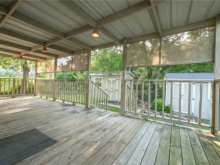 206 Renfro St — Photo 2