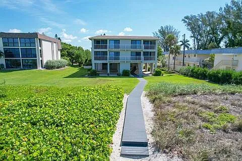 5201 Gulf Of Mexico Dr — Photo 47