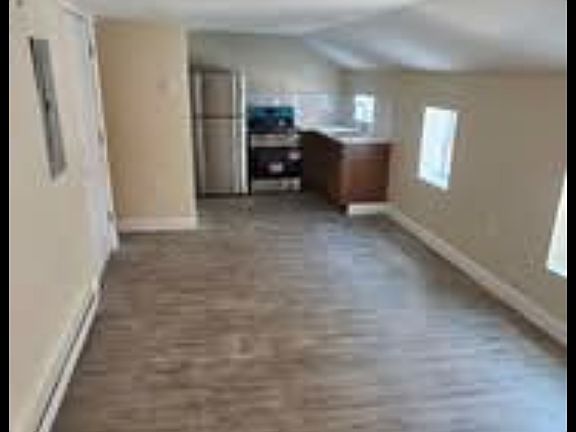 4th image of 446 Main St #4