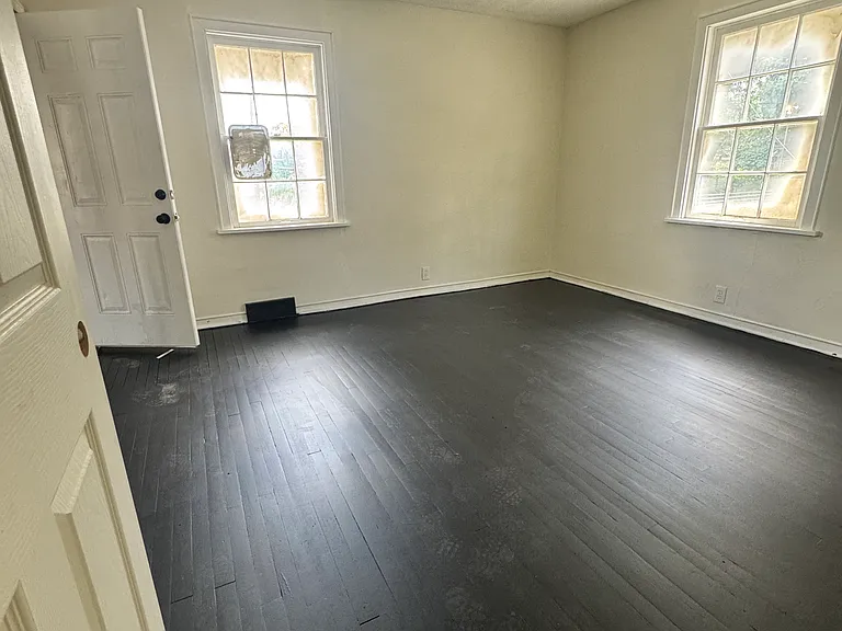 2118 Catalpa Dr #2 — Photo 2