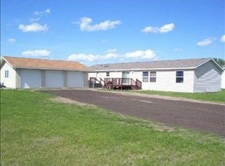 6211 11th Ave SE, Minot, ND 58701