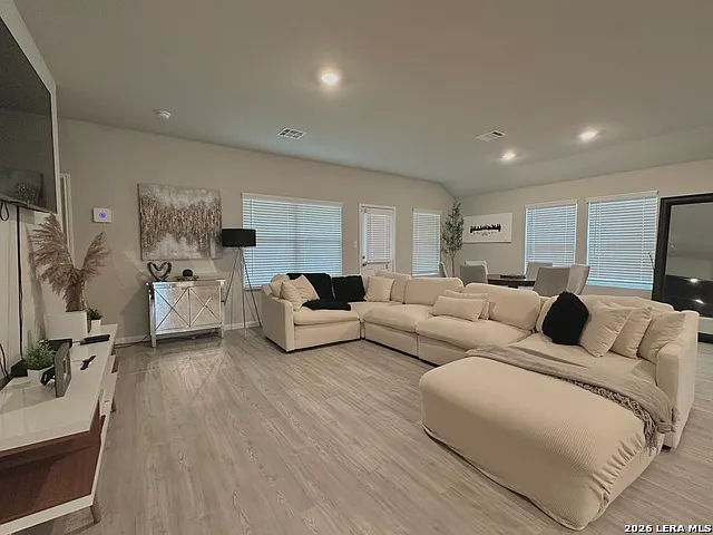 9210 Landa Fls — Photo 8