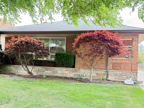 20283 Lennon St, Harper Woods, MI 48225