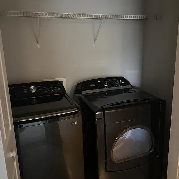 1032 Chalcedony St — Photo 15