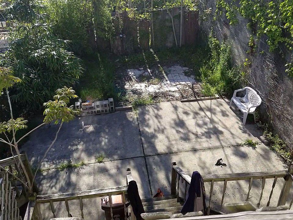 1st image of 15-10 121st St #2