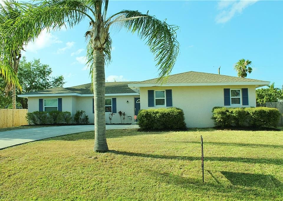1st image of 2471 SE Alfonso Ave