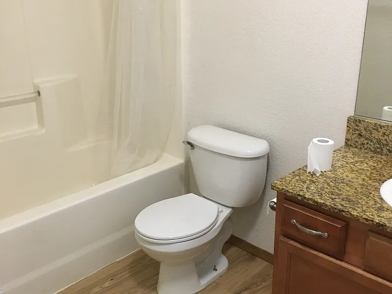 5747 Fallbrook Ln — Photo 26