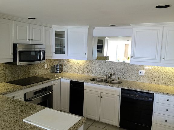 4th image of 597 S Sierra Ave Unit 66