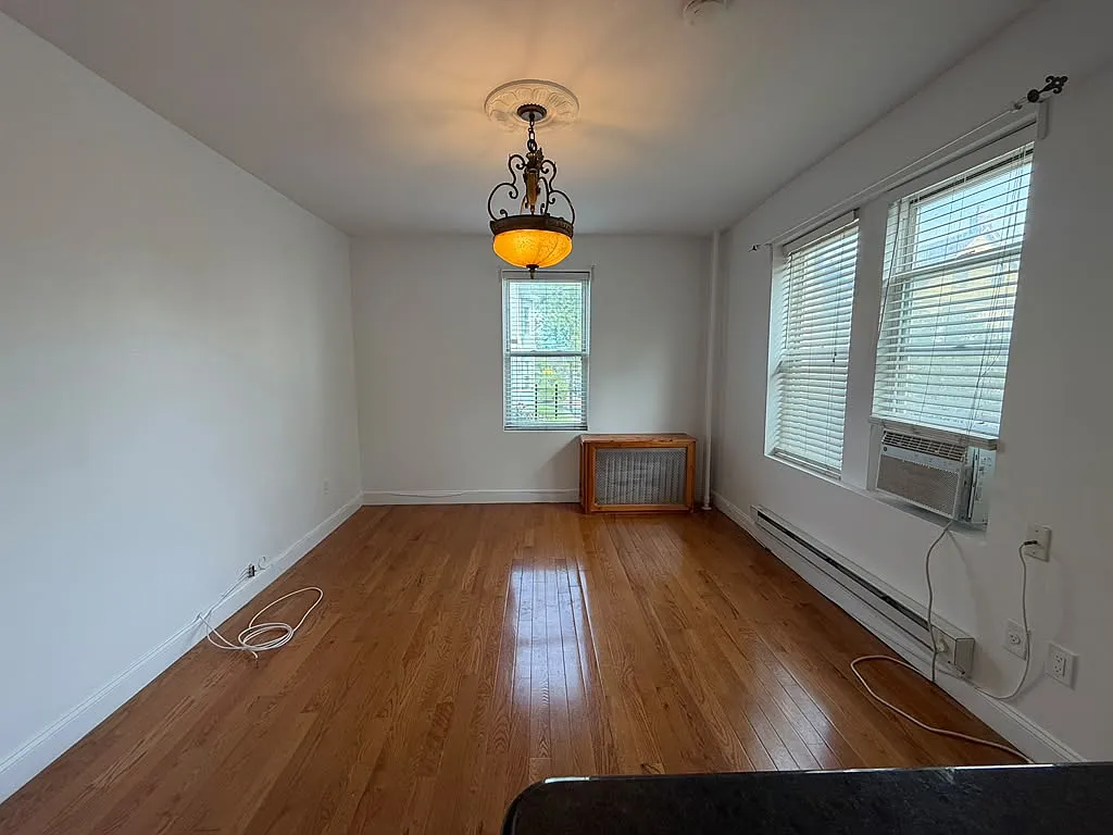 7505 Palisade Ave — Photo 4