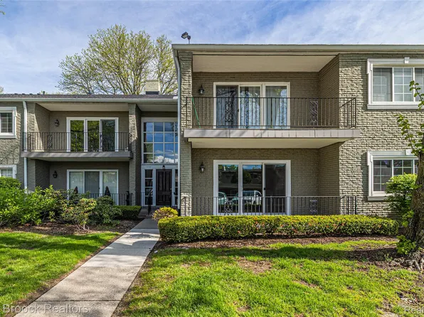 1111 N Old Woodward Ave Unit 23, Birmingham, MI 48009