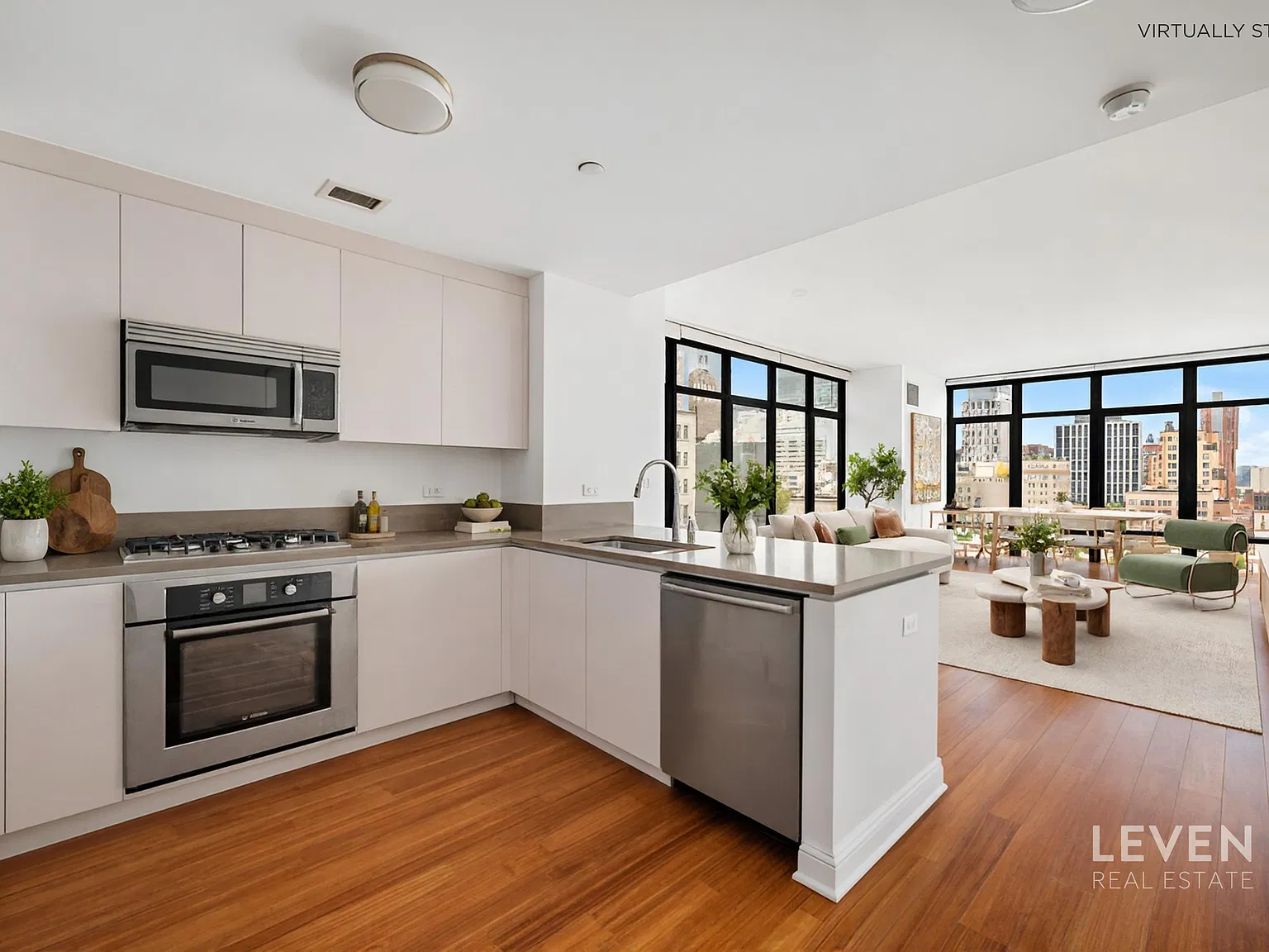 57 Reade Street — Photo 2