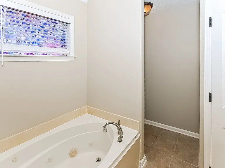 1236 Biloxi St — Photo 12