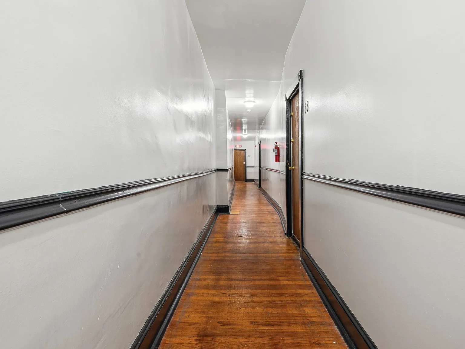 Studio, $890 — Photo 4
