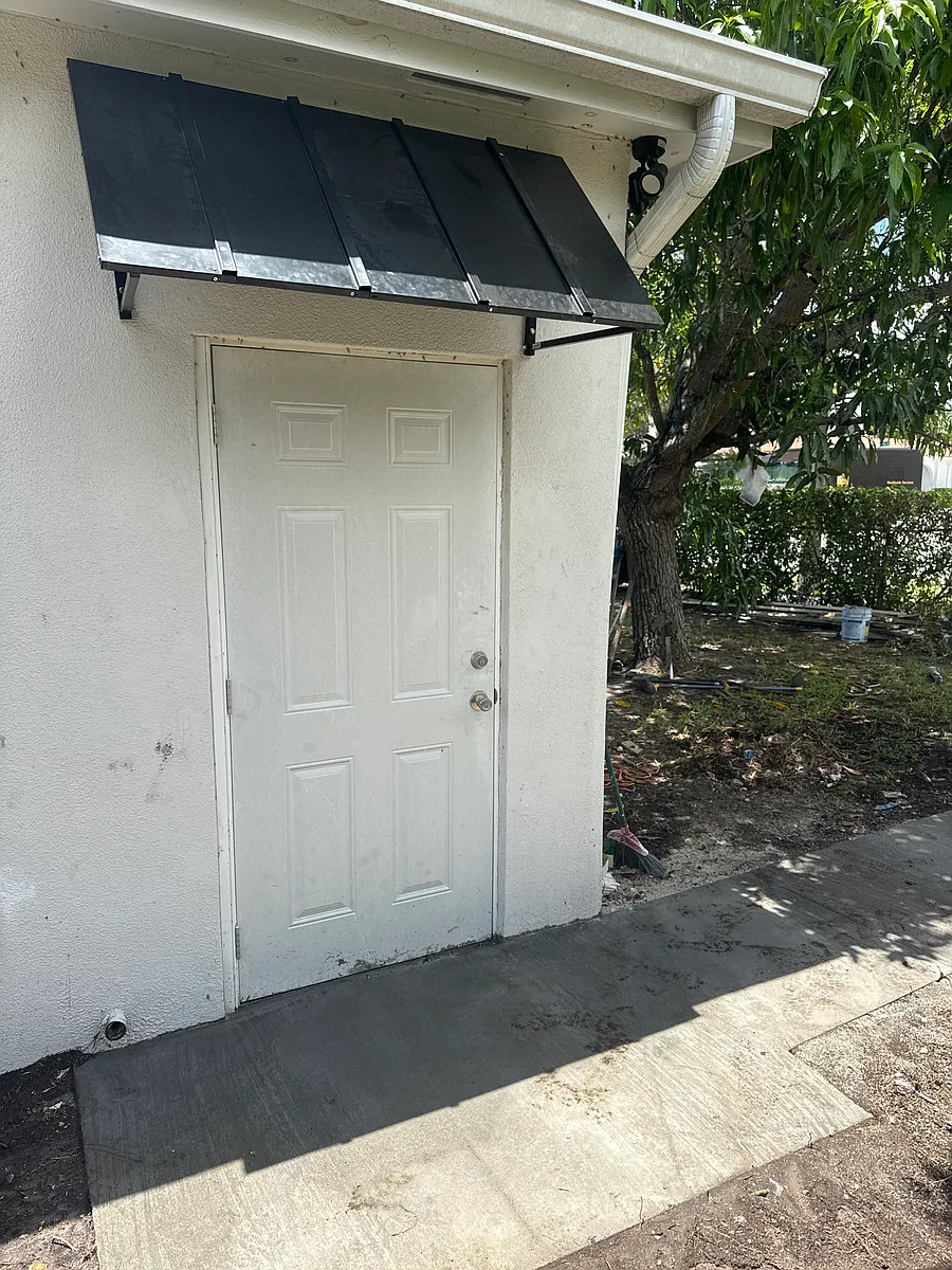 Building Photo - 5591 SW 7th St