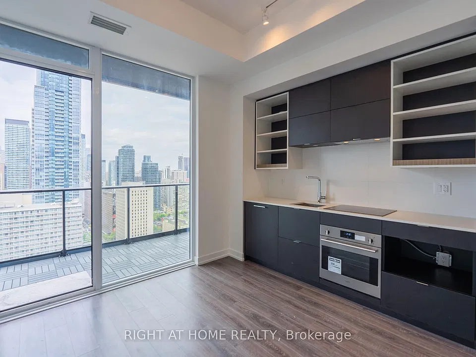 20 Edward St #2701