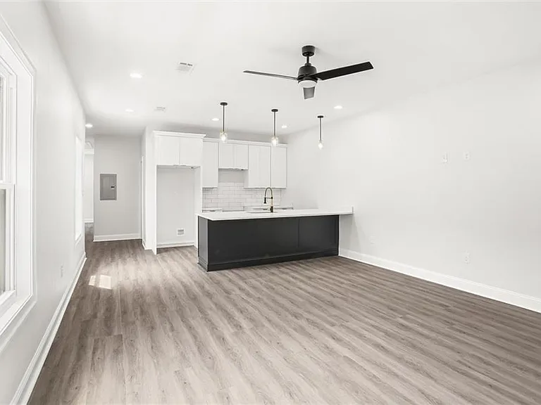 2634 New Orleans St — Photo 15