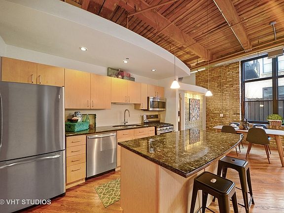 5th image of 2300 W Wabansia Ave APT 125