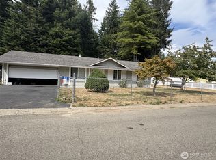 74 NE Hazelwood Pl, Bremerton, WA 98311