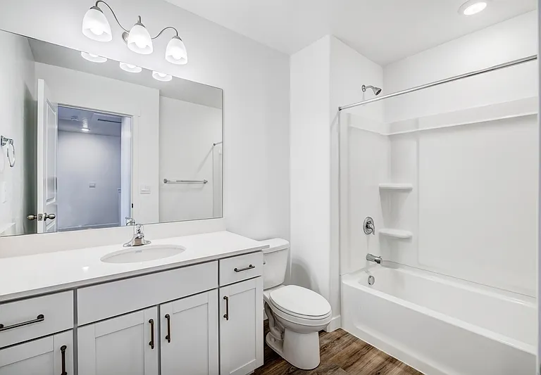 413 S 1110 W #MAIN FLOOR MASTER — Photo 18