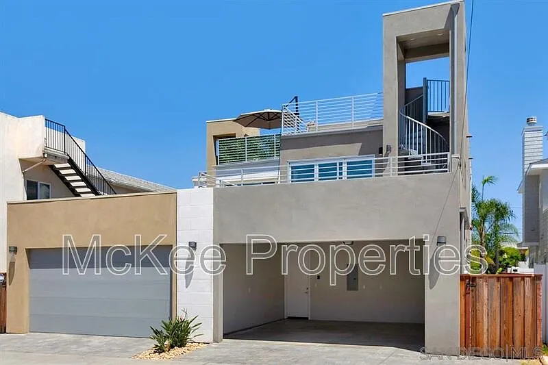 3 bed, 2.5 bath, 1520 sqft, $4,800 — Photo 2