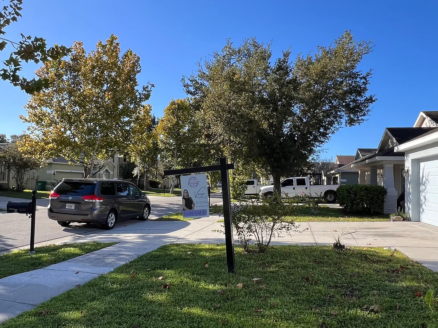 6833 Runner Oak Dr — Photo 3